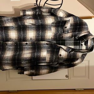 XXL shaket from Maurice’s, never worn- threw tag away. In perfect condition